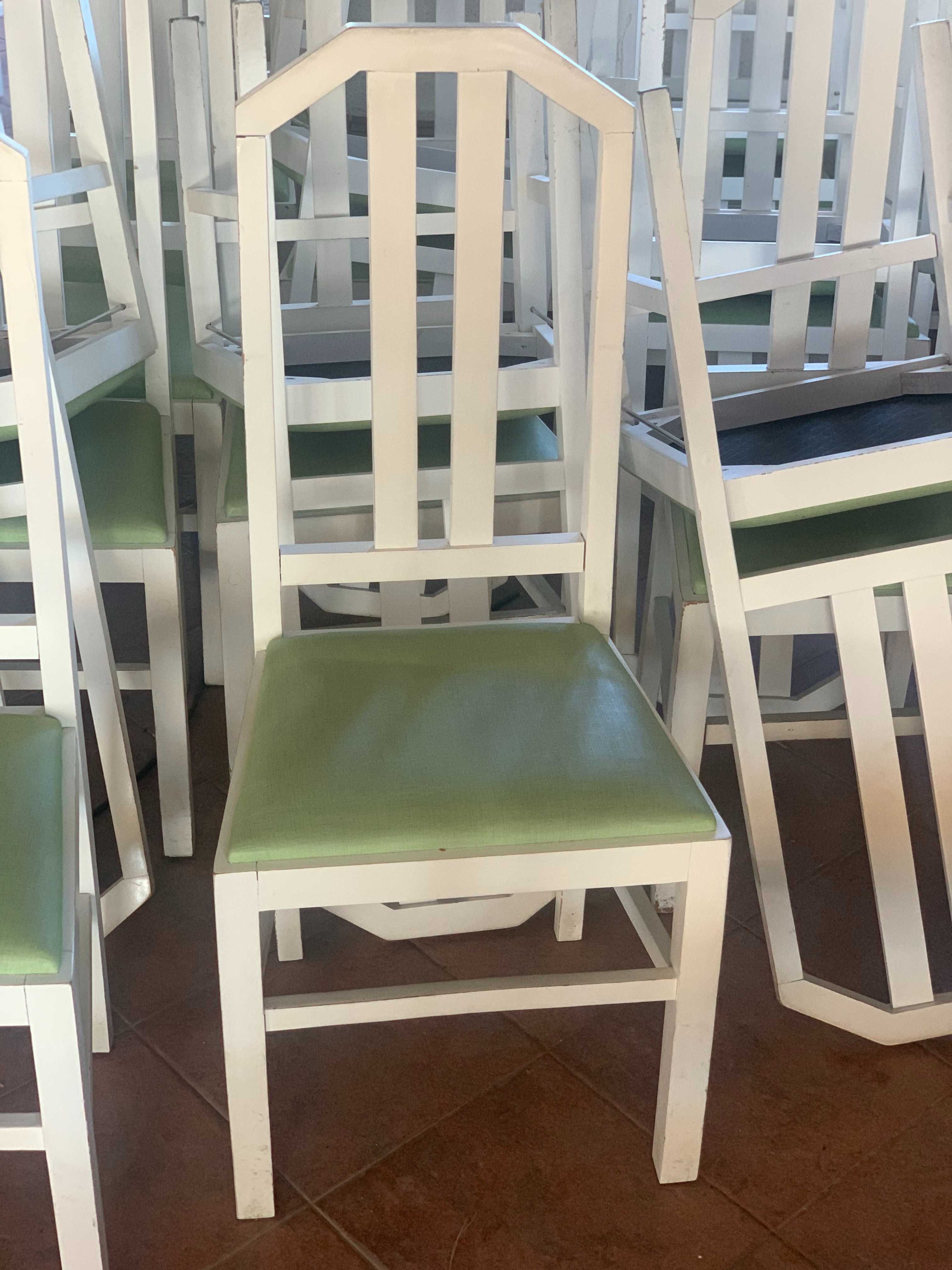 Cadeiras para comércio