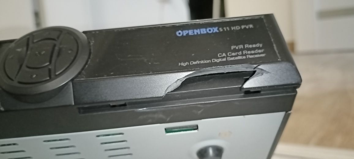 Wzmacniacz satelitarny OPENBOX S11 HD PVR z pilotem