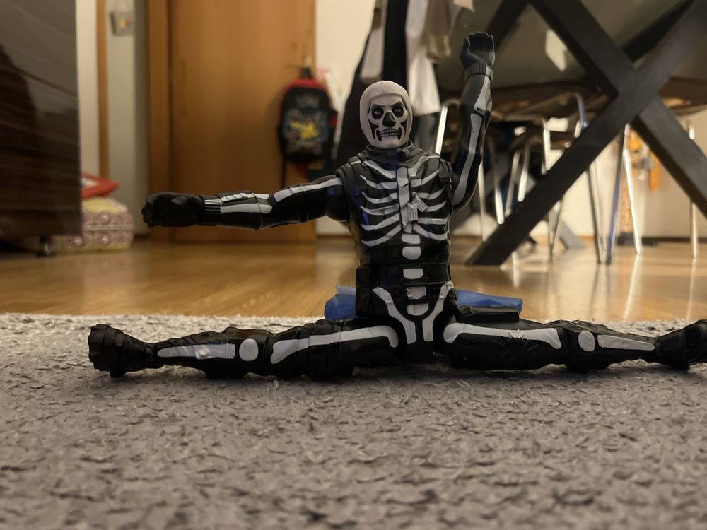 Boneco articulado do jogo Fortnite