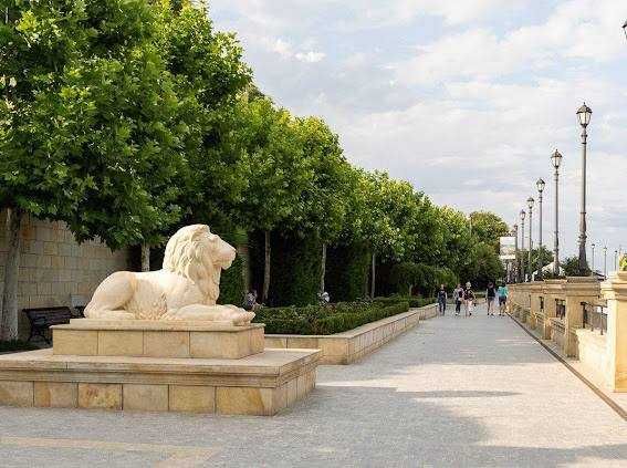 Просторный дом с ремонтом возле моря "Золотой Берег"