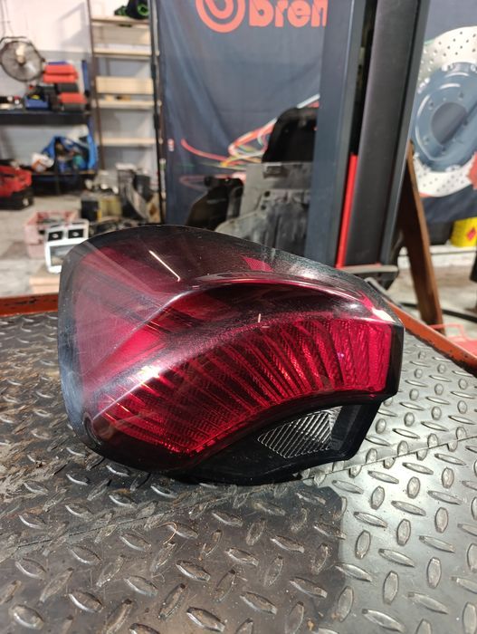 Farolim traseiro esquerdo para Fiat Tipo Fastback (356_, 357_)