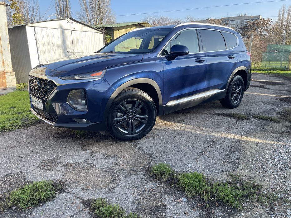 Продам Hyundai Santafe 2018 год