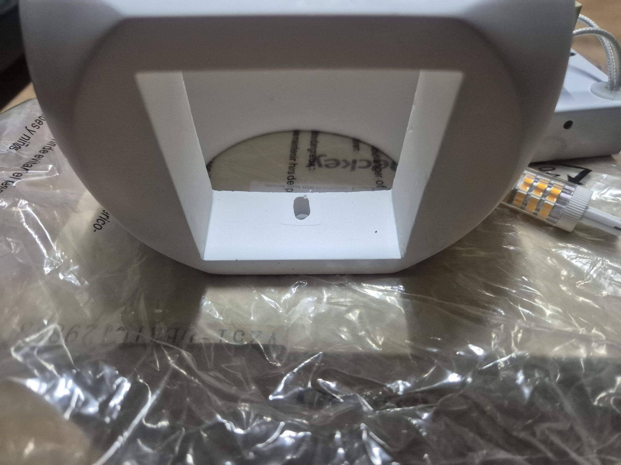 Ceramiczna lampa ścienna DECKEY