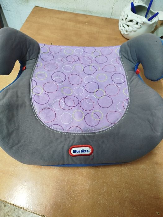 Дитяче автокрісло