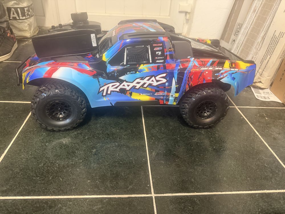 Traxxas max slash nova