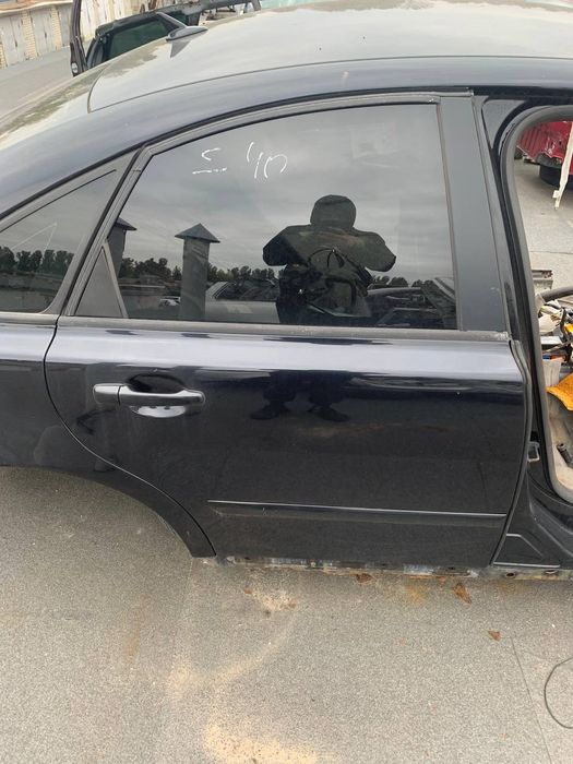 Дверь  задняя левая правая Volvo S40 2005-20012 Разборка