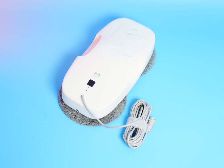 Xiaomi HUTT DDC56 — современный робот-пылесос для стеклянных поверхнос