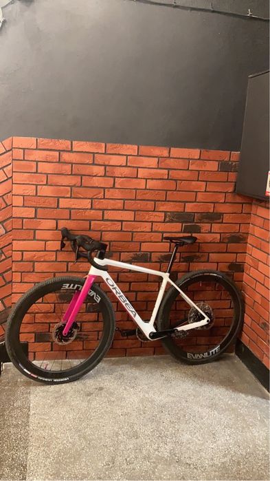 Gravel Orbea Terra carbon roz. S.    Sram axs, Garbaruk, Evanlite