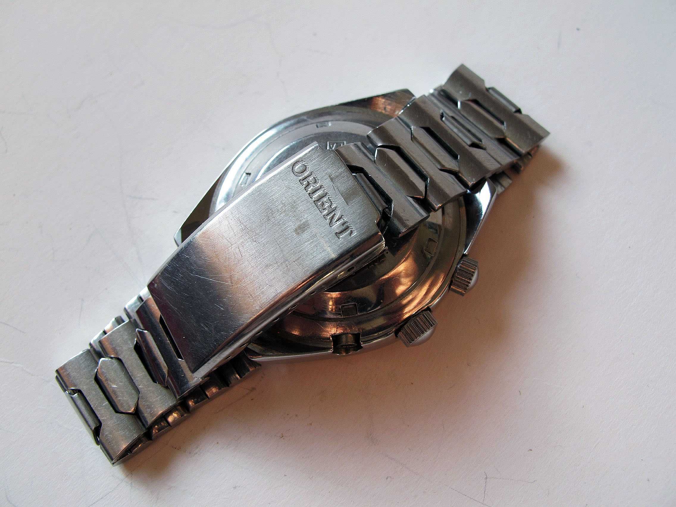 Zegarek Orient World Time do kolekcji.