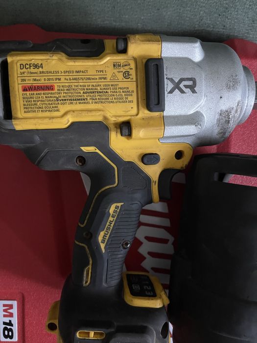 Надпотужний акумуляторний гайковерт Dewalt dcf964