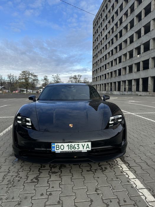 Porsche Taycan 4s 2021 року 571 к.с.