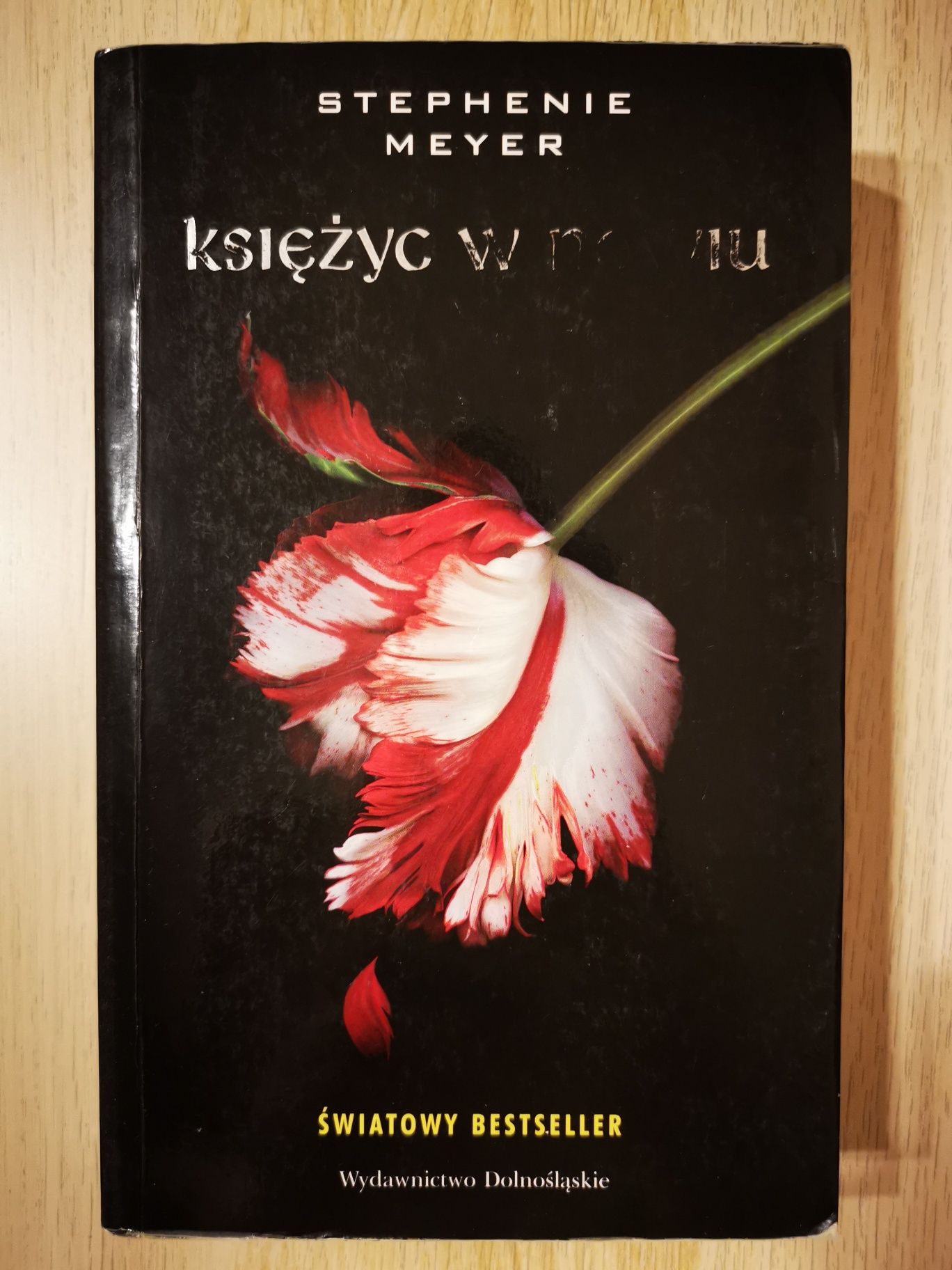 Księżyc w Nowiu - tom 2 serii Zmierzch