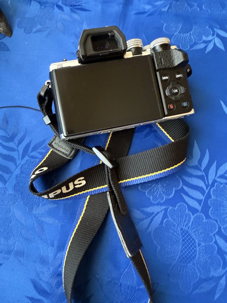 Olympus OM-D E-M10 Mark II + 2 obiektywy