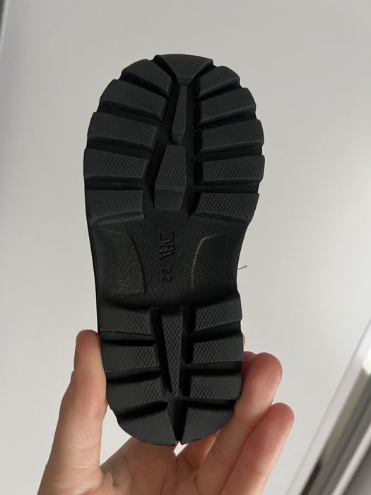 Дитяче взуття  утеплене Zara 22розмір