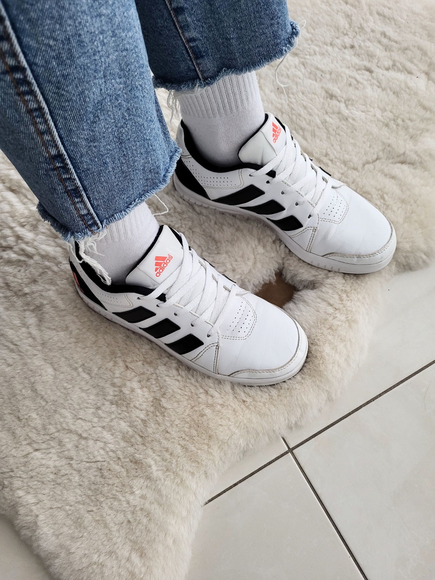 Buty sneakersy Adidas 36 2/3 białe LK Trainer