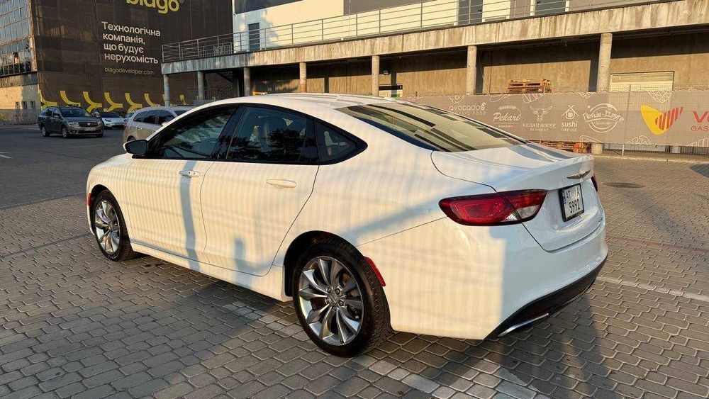 Продам авто Chrysler 200 Sport версія