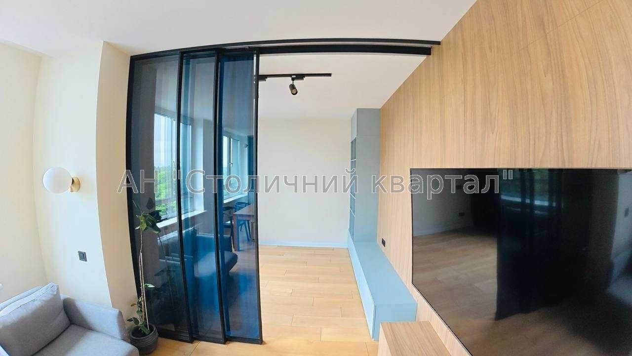 Продам квартиру ЖК Файна Таун Київ, Салютна вул.