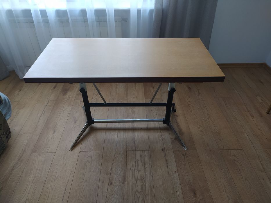 Sprzedam rozkładany stół
