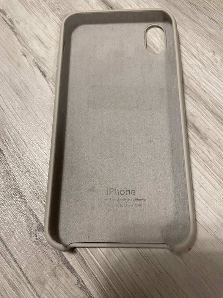 Чохол на IPhone XR б/в