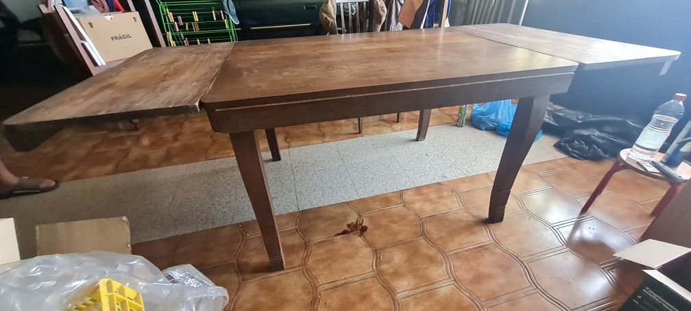 Mesa extensível de carvalho francês