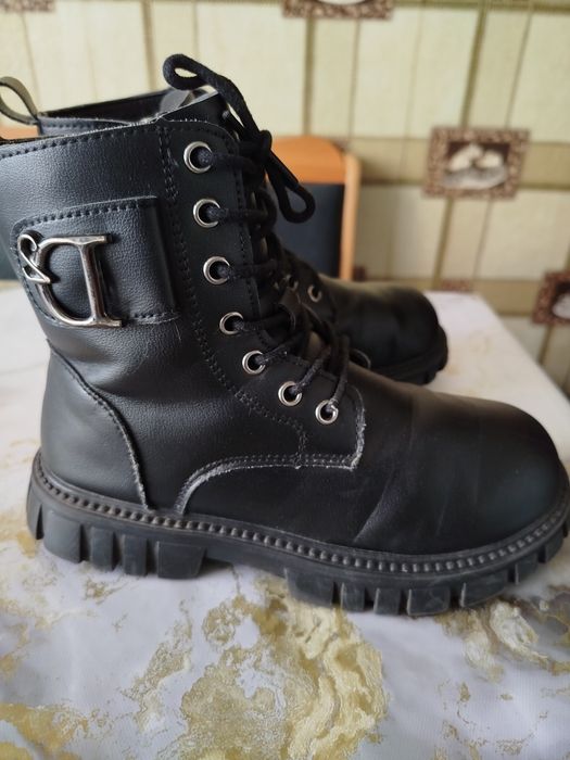 Ботинки, сапоги, чобітки