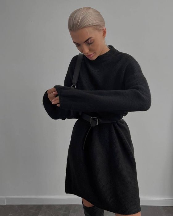 Жіноче плаття з поясом