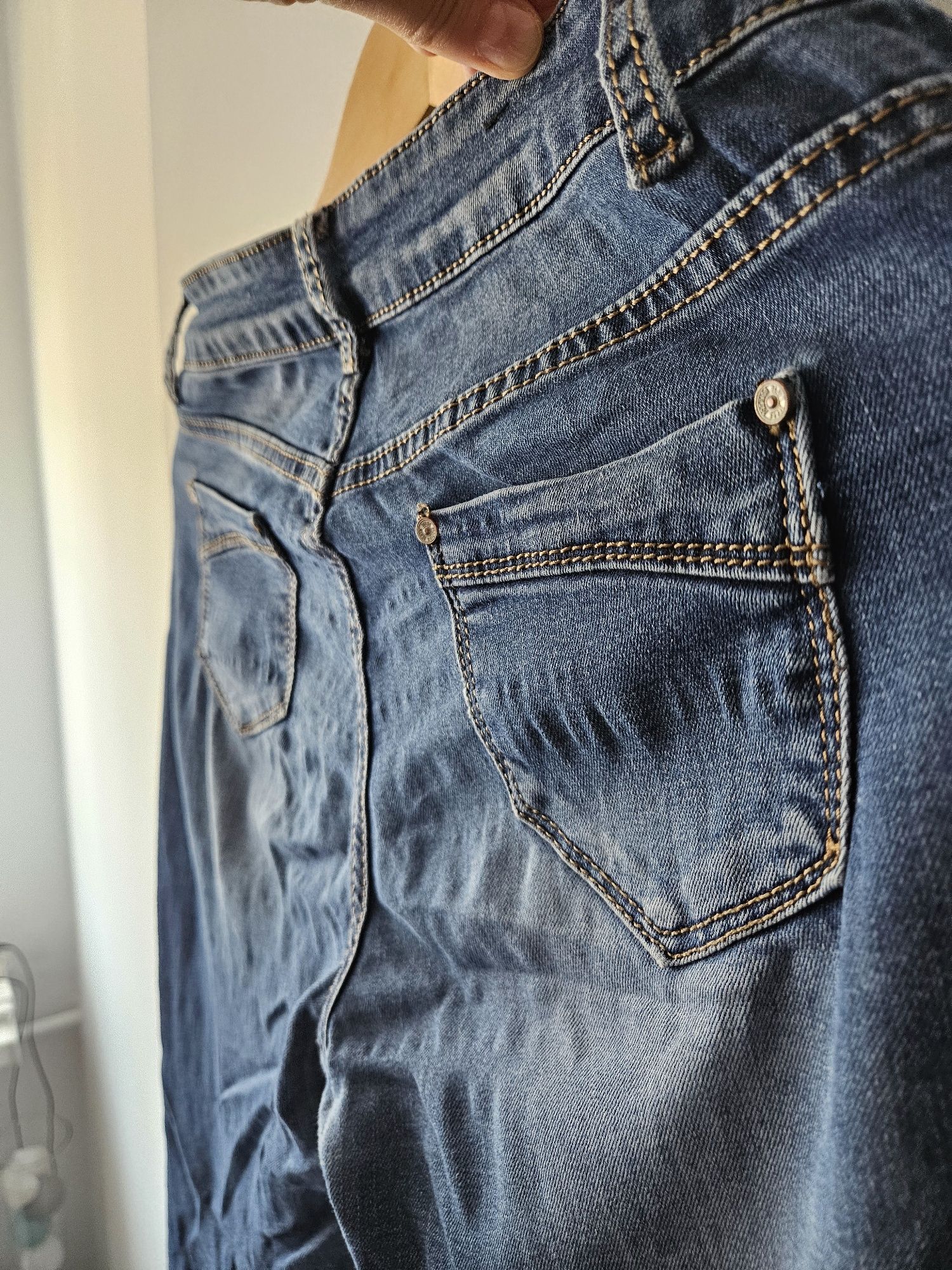 Niebieskie spodnie jeansowe DF Fashion r. 38