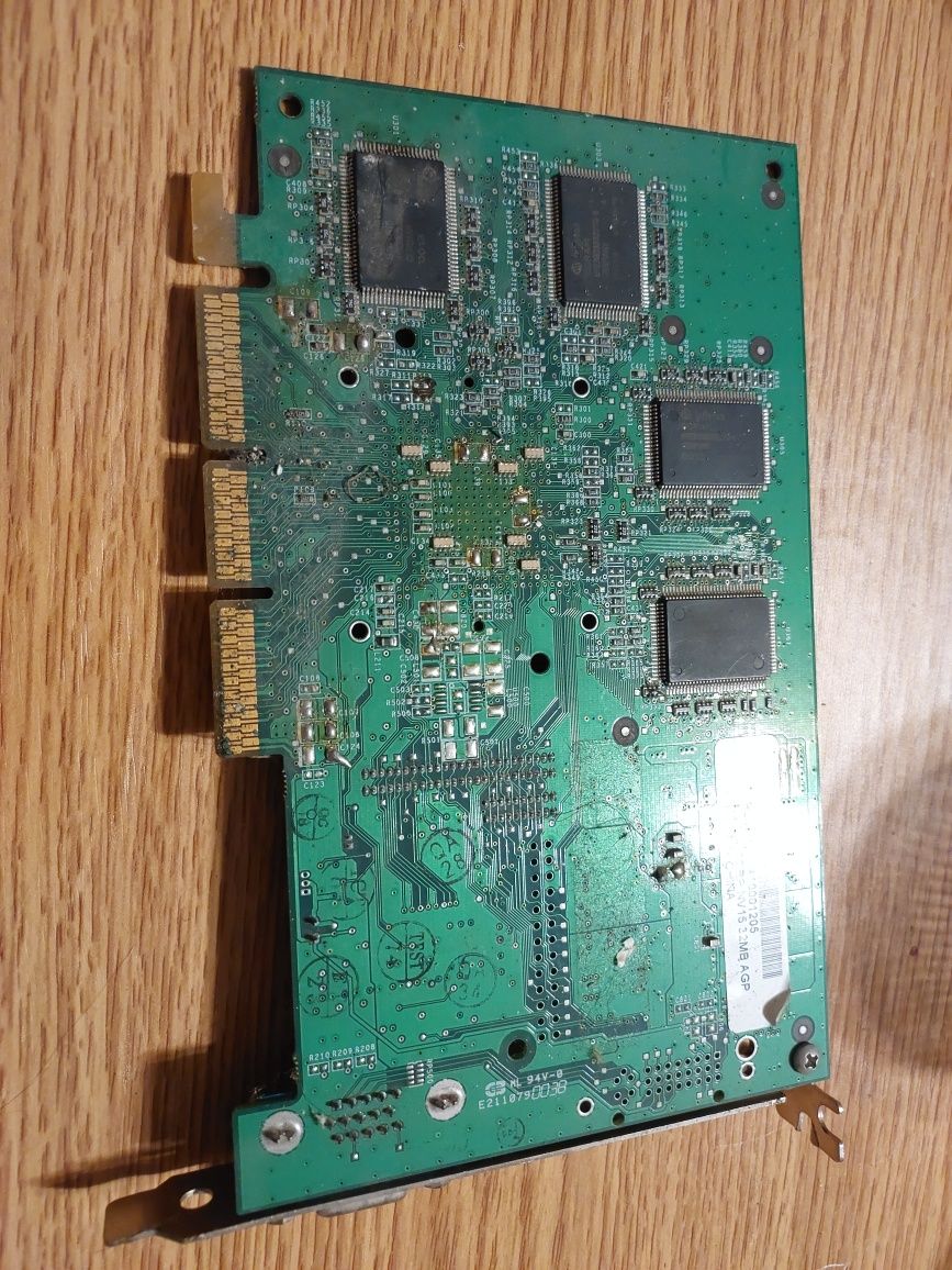 retro karta graficzna GeForce 2 AGP , do renowacji