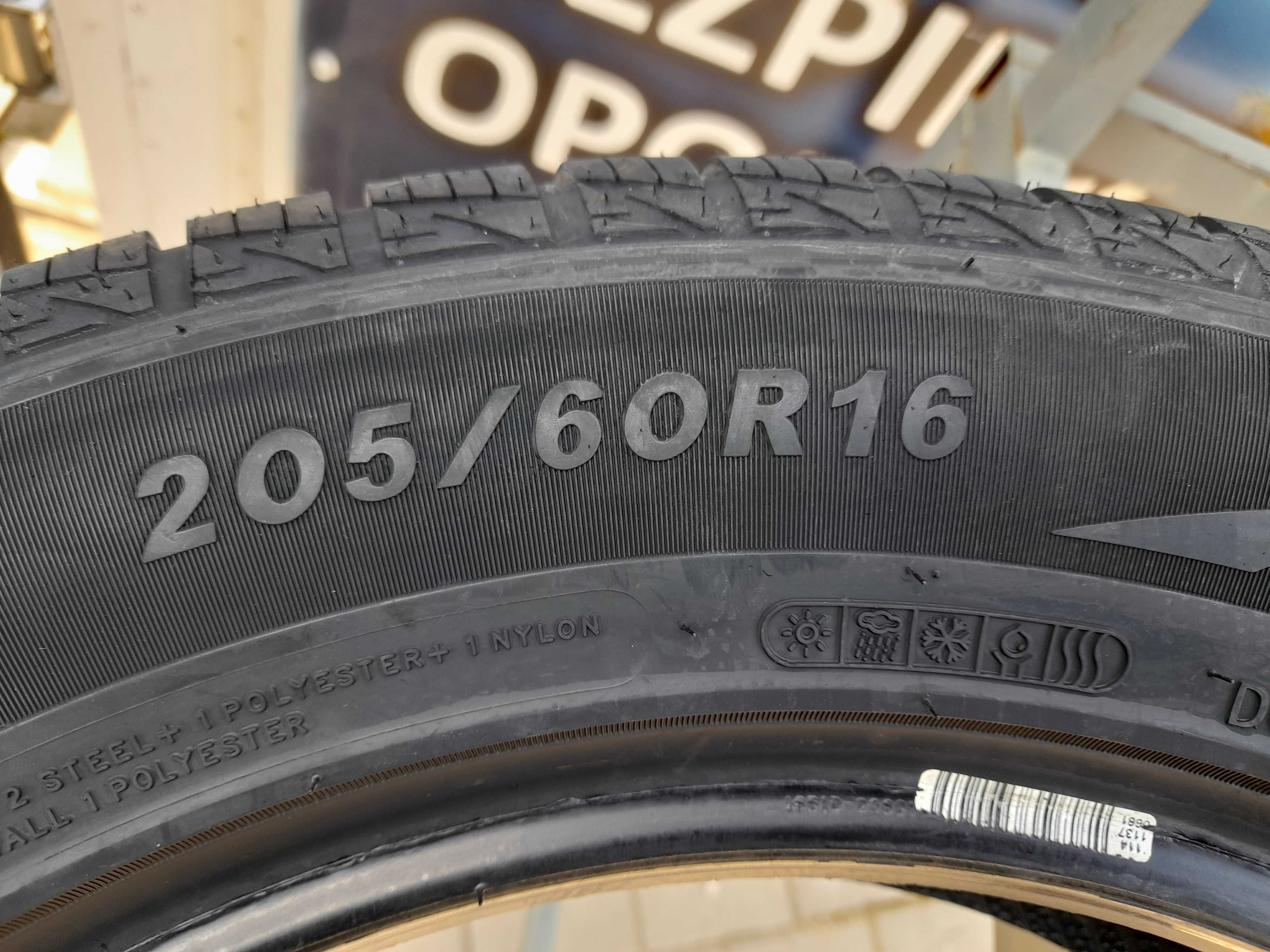 2x Wielosezonowa całoroczna 205/60 R16 Sailun Atrezzo 4Seasons 96V
