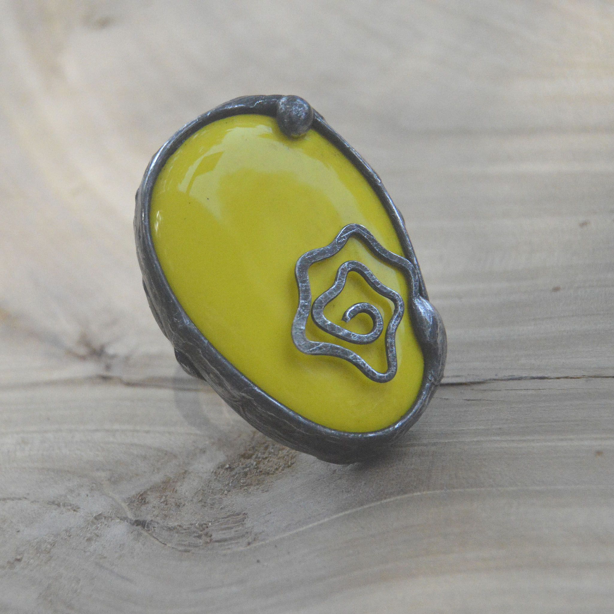 Yellow - ceramiczny regulowany pierścionek witrażowy uniwersalny