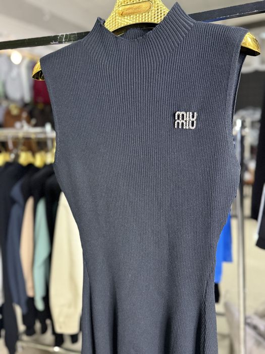 Сукня miu miu Люкс. Дорогий , якісний трикотаж. Розмір універсальний.