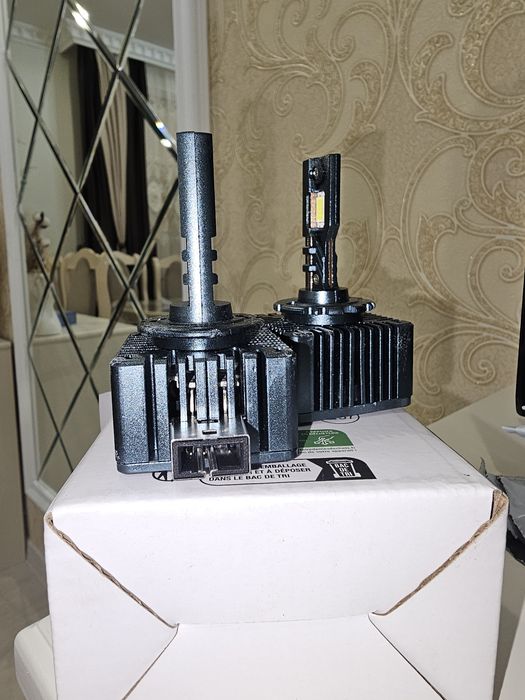 Лед лампа D1S D1R пара