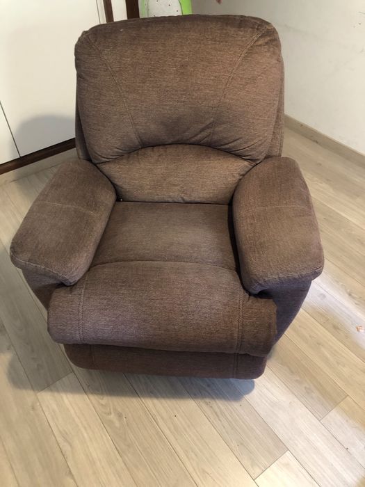 Sofa um lugar em bom estado