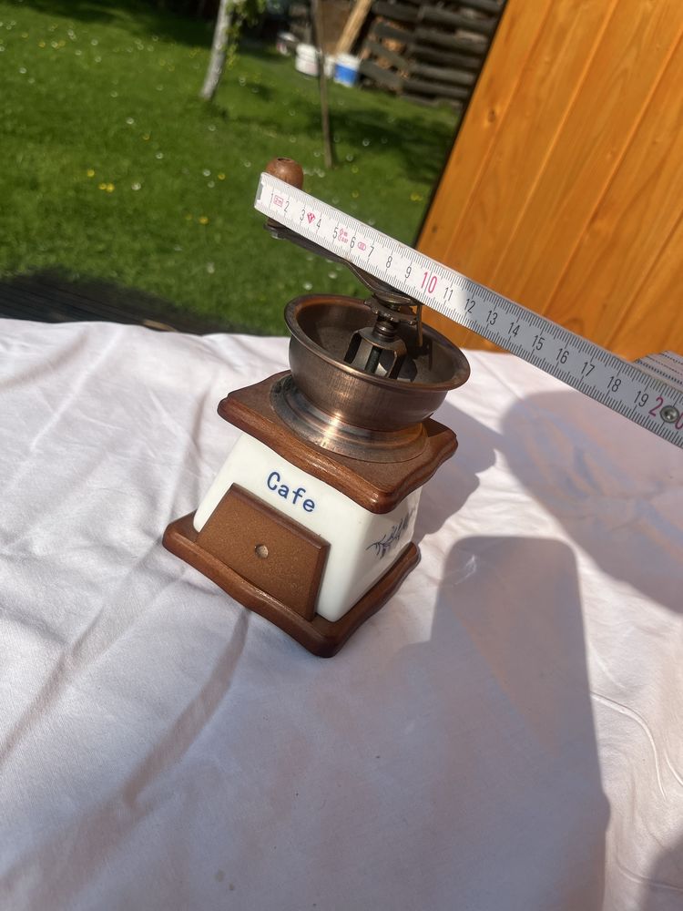 Młynek do kawy porcelanowy