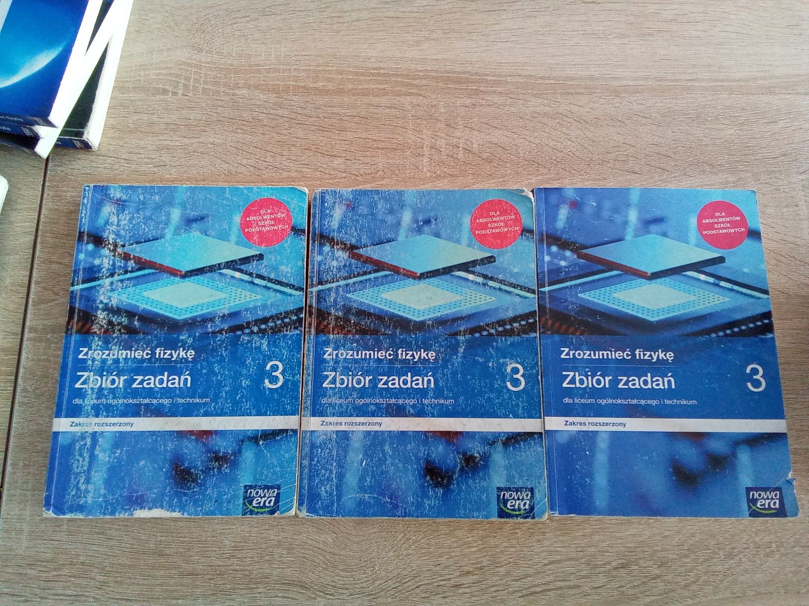 Zrozumieć fizykę 3 zbiór zadań zakres rozszerzony Nowa Era KN
Braun, B