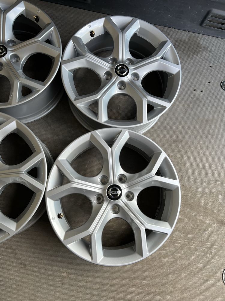 Оригінальні диски Nissan 5 114.3 R17 qashqai Rogue leaf Juke x trail