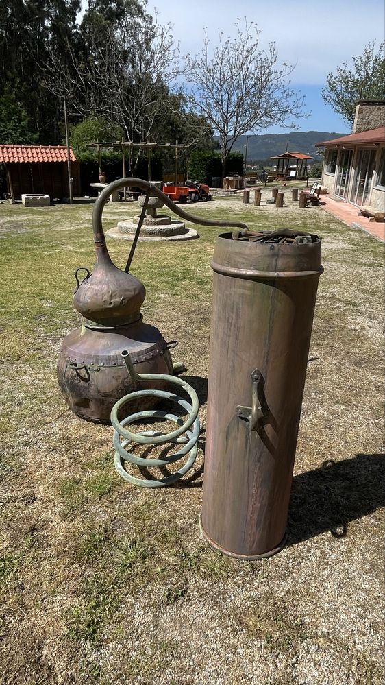 Alambique em cobre, antigo, todo funcional