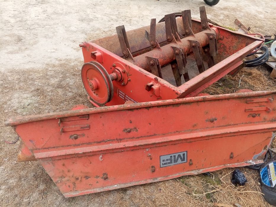 Січкарня на Massey Ferguson 307,440
