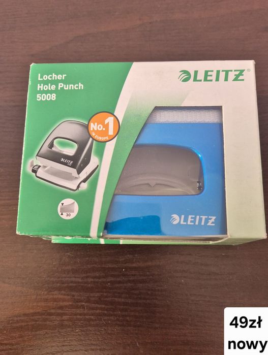 dziurkacz Leitz 5008 WOW w kolorze jasnoniebieskim