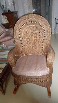 Продам ротанговую кресло-качалку