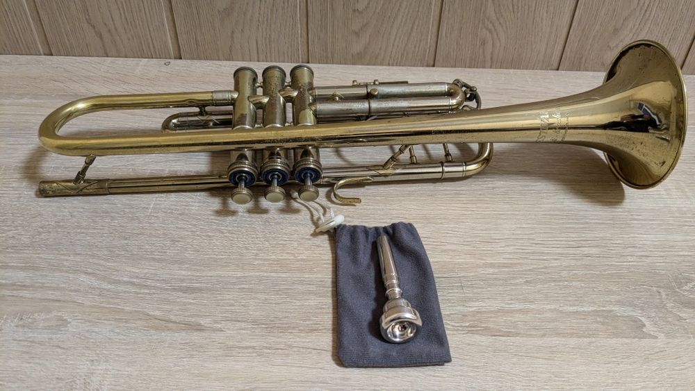 Музичний духовий інструмент труба FESTIVAL.