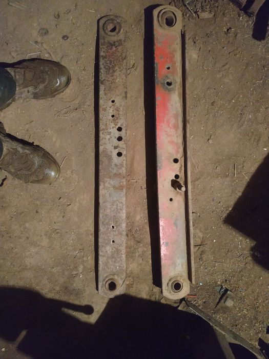 Планка навіски трактора