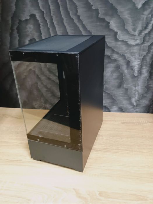 Комп'ютерний корпус MSi