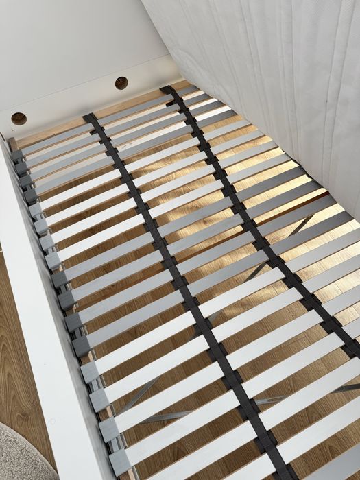 Cama 90x200 MALM com estrado + colchão IKEA