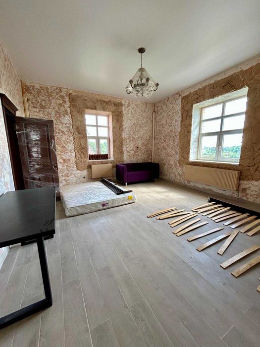 Продаж шикарного великого будинку у с. Слобода за 15 км від Черкас