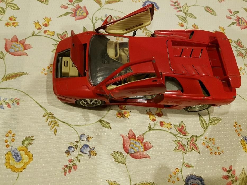 Lamborghini Diablo (1990) 1/18 Burago