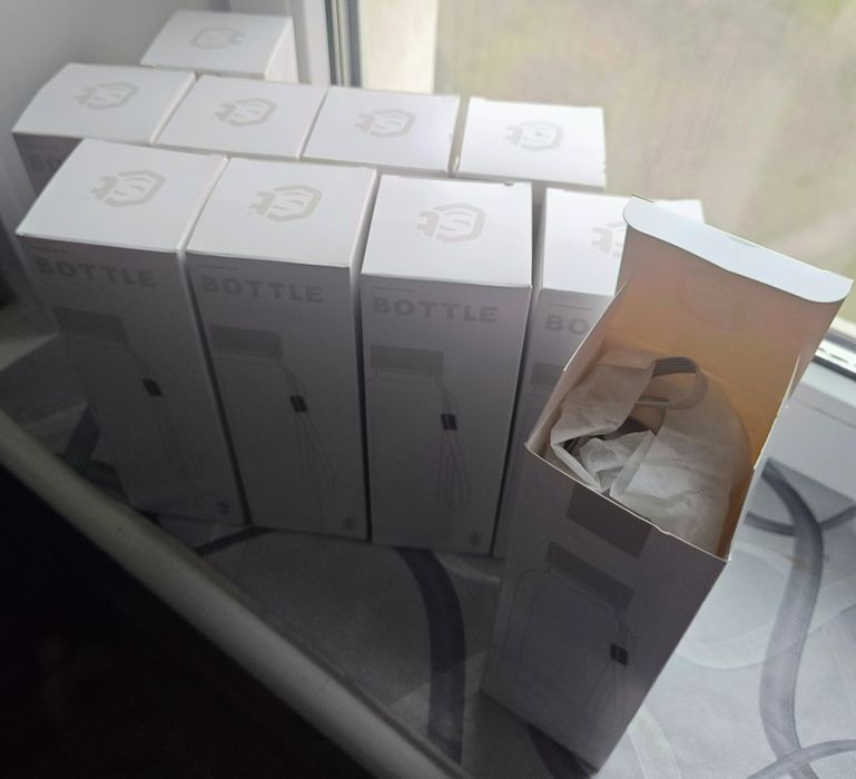 Стильная качественная бутылка для питья воды 600 мл.