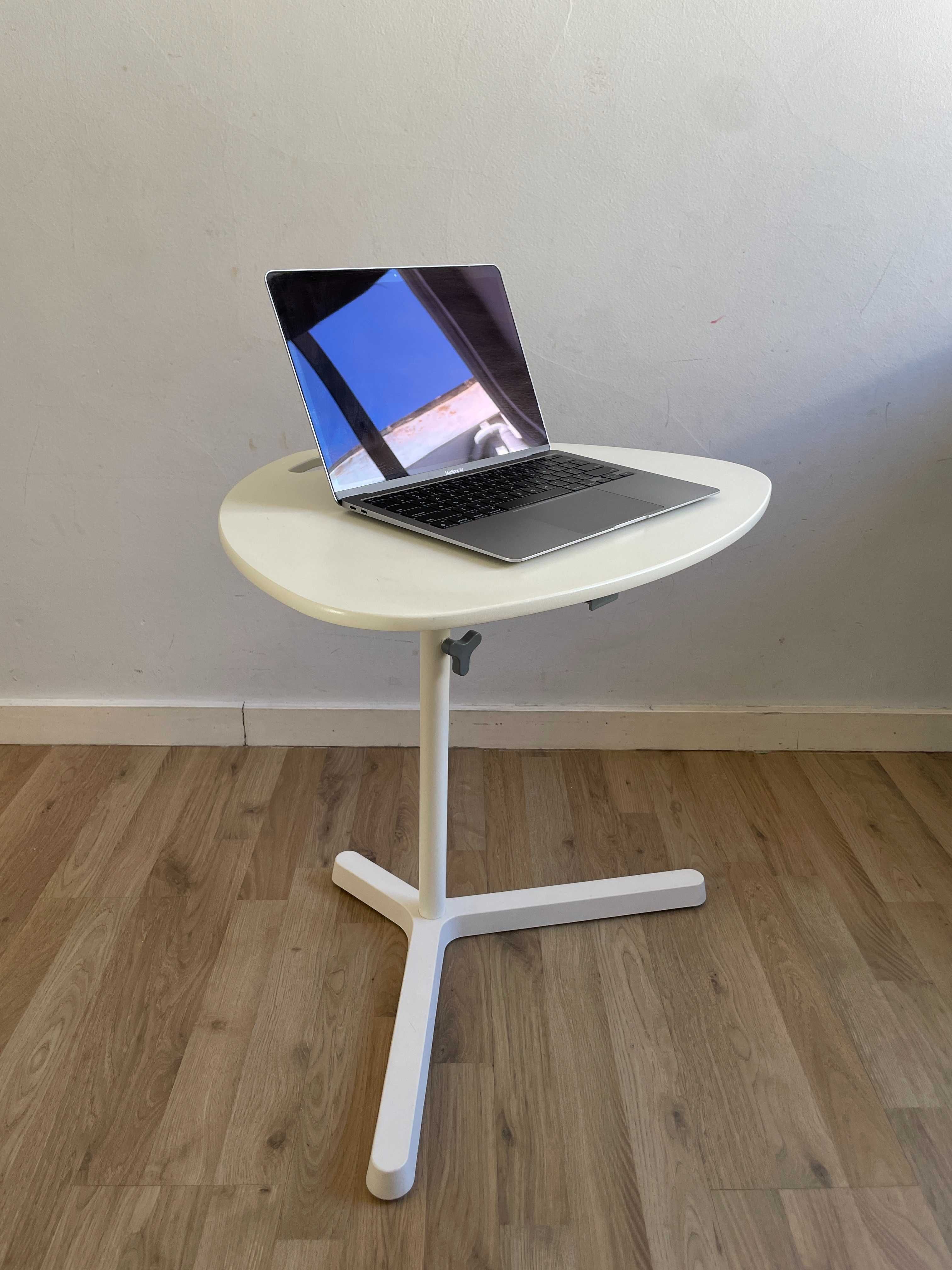 Mesa portátil IKEA para portátil ou leitura