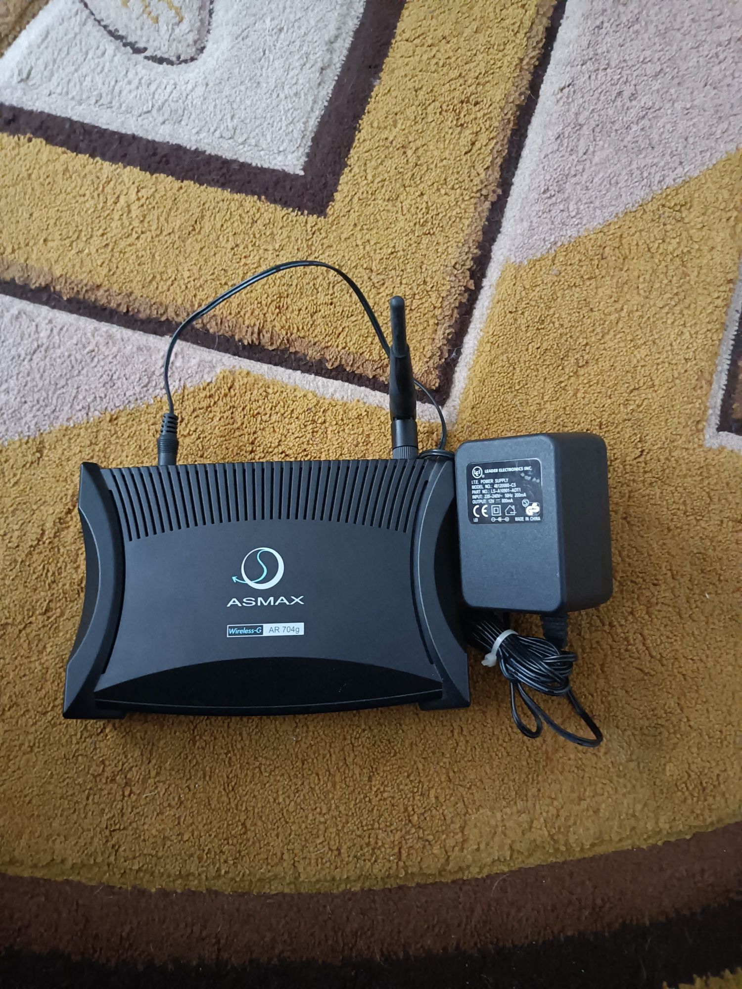 2w1 router Asmax + Modem do kablówki  Motorola.