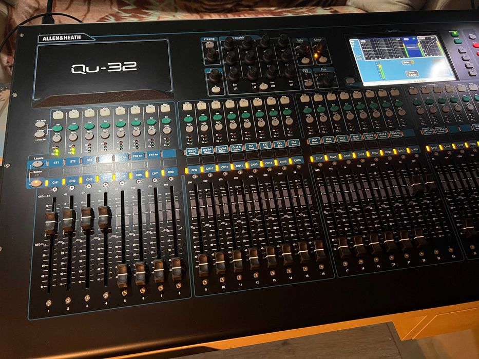 Allen & Heath Qu-32 - Mixer studyjny, estradowy.